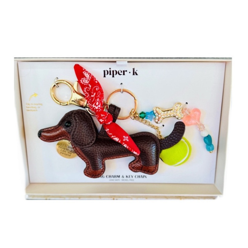 NWT ⚜️🤎⚜️ PIPER K Adorable Dachshund Doggie Key Chain Bag Charm - Picture 1 of 15